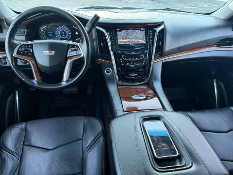 2016 Cadillac Escalade ESV Luxury Collection