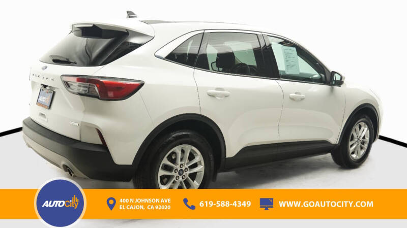 2020 Ford Escape SE