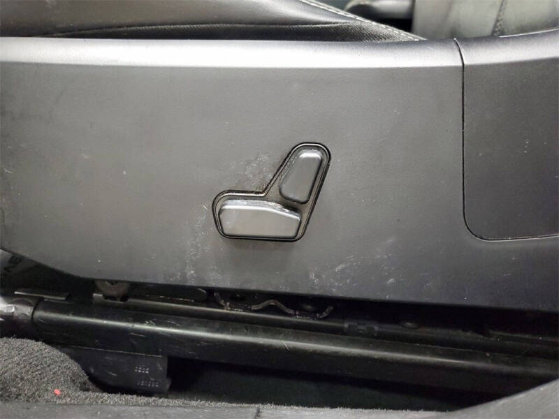 2012 Chrysler 200 Limited