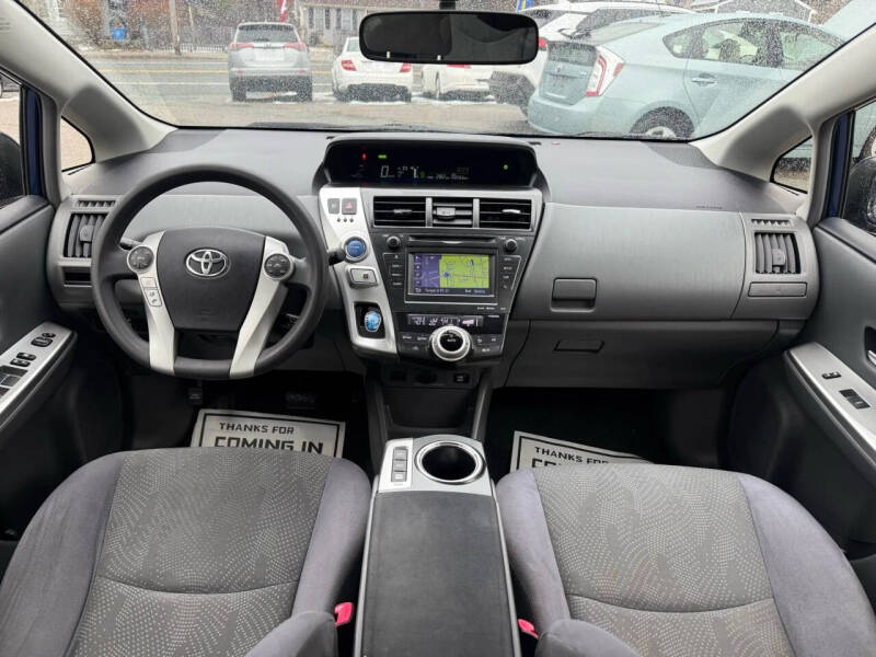 2013 Toyota Prius v Three