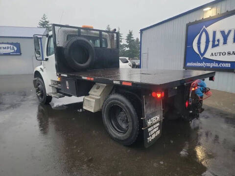 2004 Freightliner M2 106