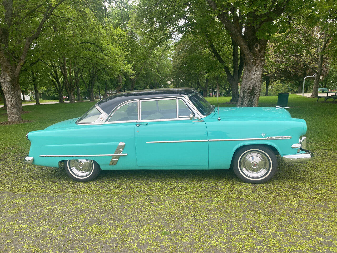 1953 Ford Crestline For Sale