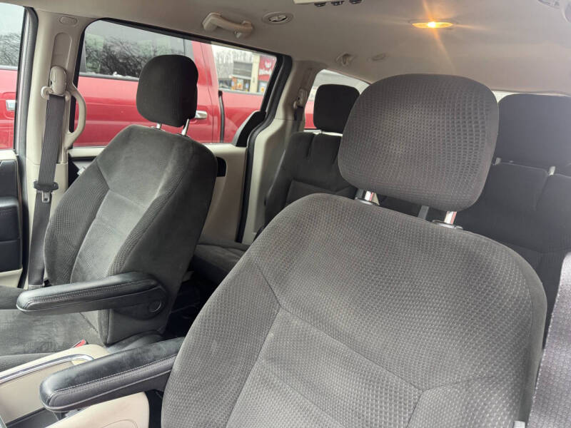 2016 Dodge Grand Caravan SXT Plus