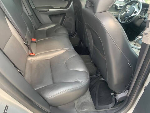 2015 Volvo XC60 T5 Drive-E Premier Plus