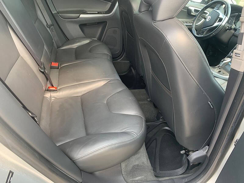 2015 Volvo XC60 T5 Drive-E Premier Plus