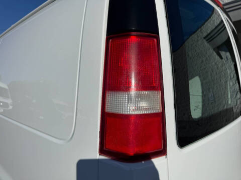 2016 GMC Savana 2500