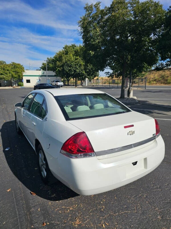 2008 Chevrolet Impala LS photo 4