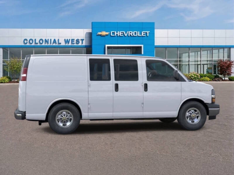2025 Chevrolet Express 2500
