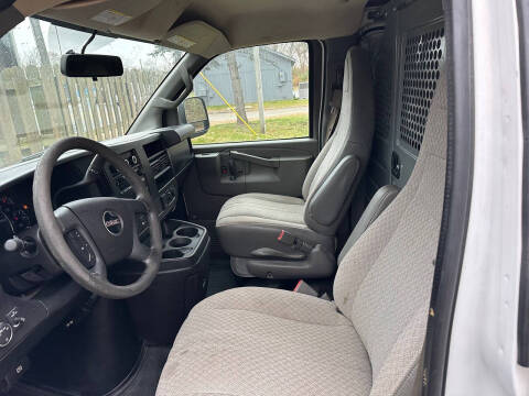 2017 GMC Savana 2500