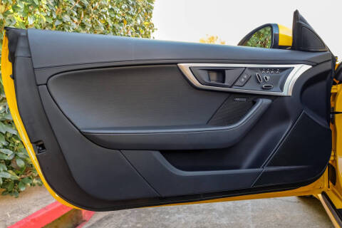 2021 Jaguar F-TYPE P300