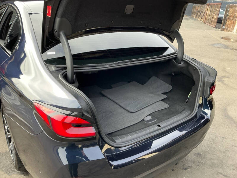 2022 BMW 5 Series 530e