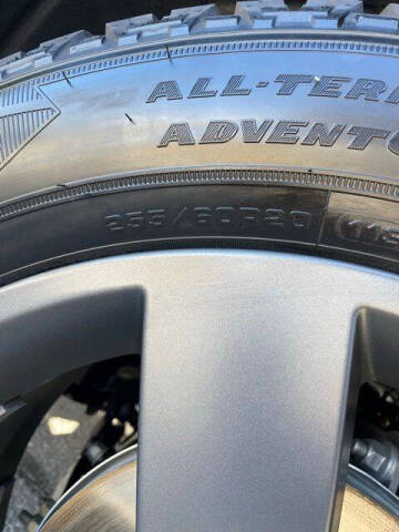 2025 Land Rover Defender 90 P300 S