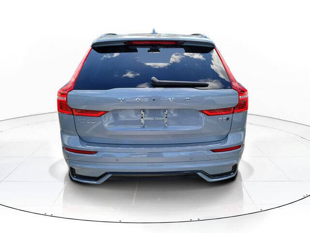2024 Volvo XC60 B5 Plus Dark Theme
