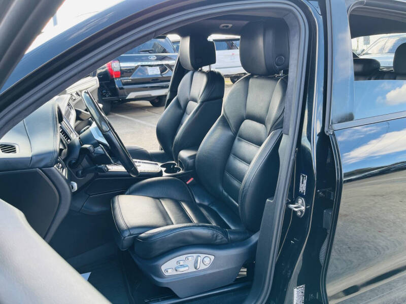 2015 Porsche Macan Turbo