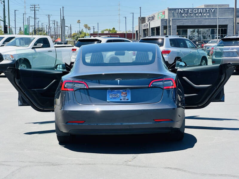 2018 Tesla Model 3 Mid Range