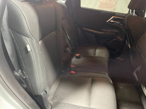 2024 Mitsubishi Outlander ES