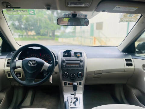 2011 Toyota Corolla LE