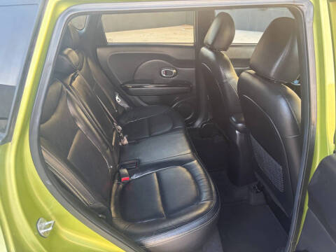 2015 Kia Soul +