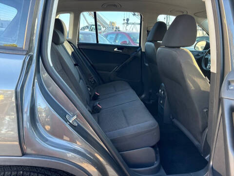 2014 Volkswagen Tiguan S