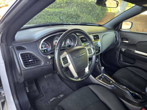 2012 Chrysler 200 Touring