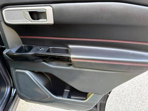 2024 Ford Explorer ST-Line