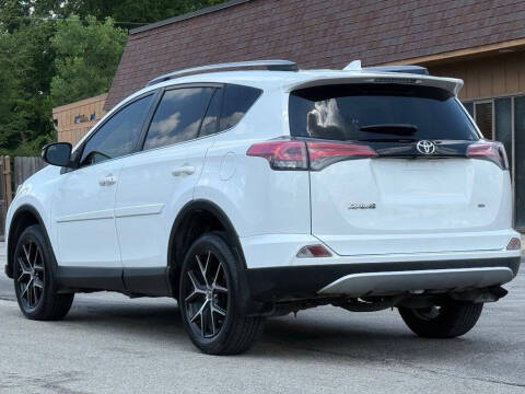 2017 Toyota RAV4 SE