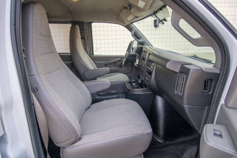 2017 Chevrolet Express LT 3500