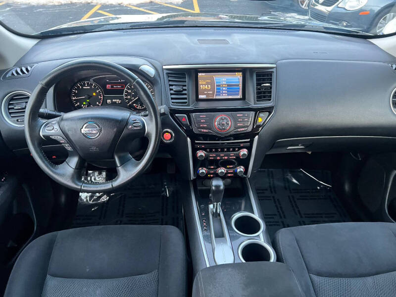 2015 Nissan Pathfinder SV