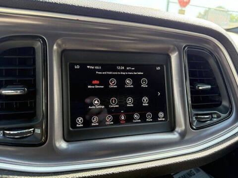 2021 Dodge Challenger SXT