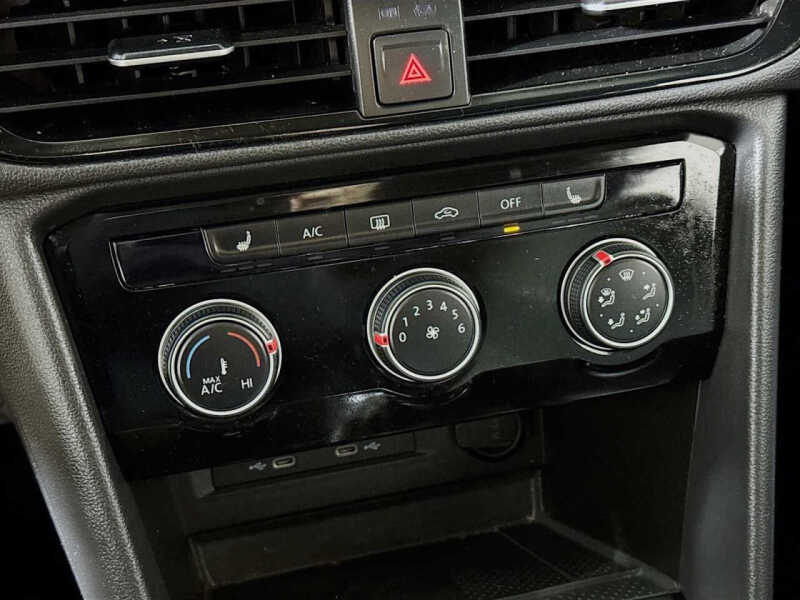 2023 Volkswagen Taos SE 4Motion