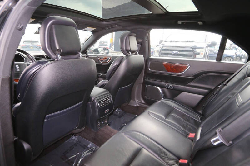 2018 Lincoln Continental Select