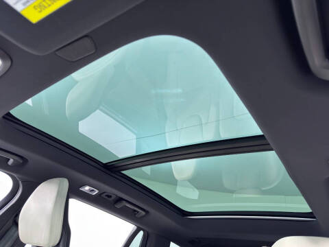 2022 Volvo XC90 Recharge T8 R-Design