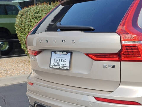 2025 Volvo XC60 B5 Plus Dark Theme