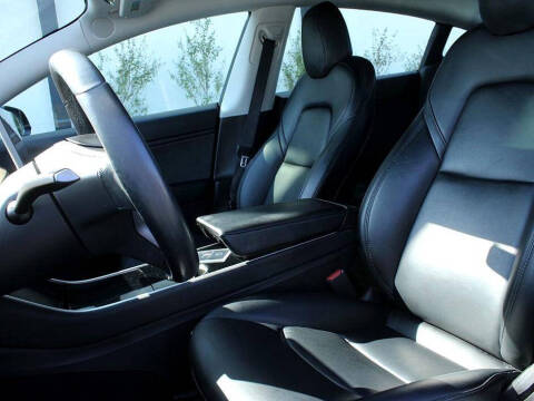 2019 Tesla Model 3 Standard Range Plus