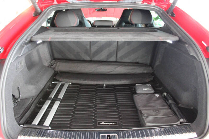 2023 Lamborghini Urus S