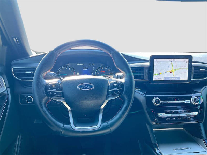 2024 Ford Explorer ST-Line