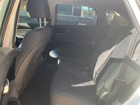 2019 Kia Sorento LX V6