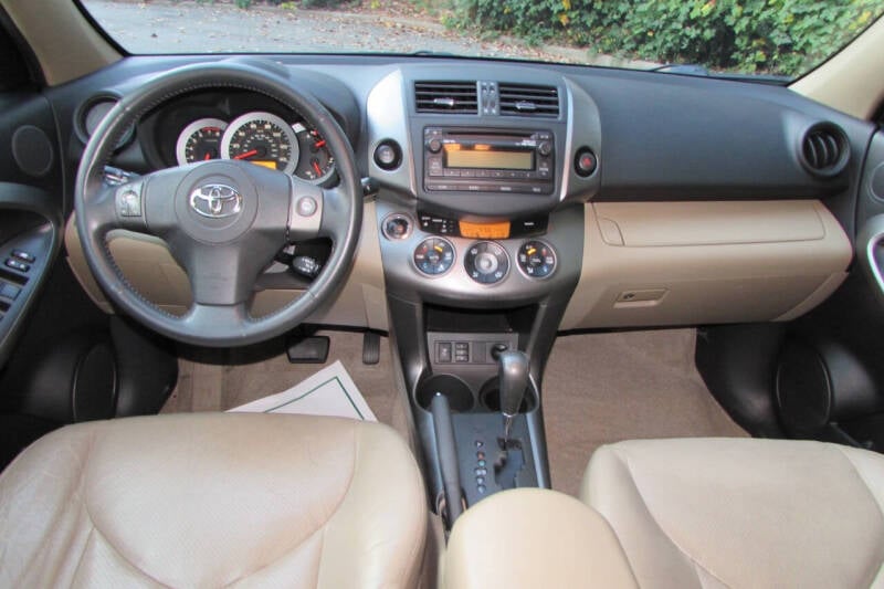 2012 Toyota RAV4 Limited photo 18