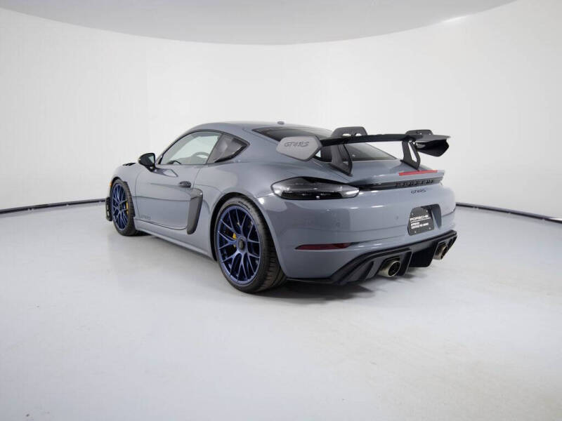 2024 Porsche 718 Cayman GT4 RS