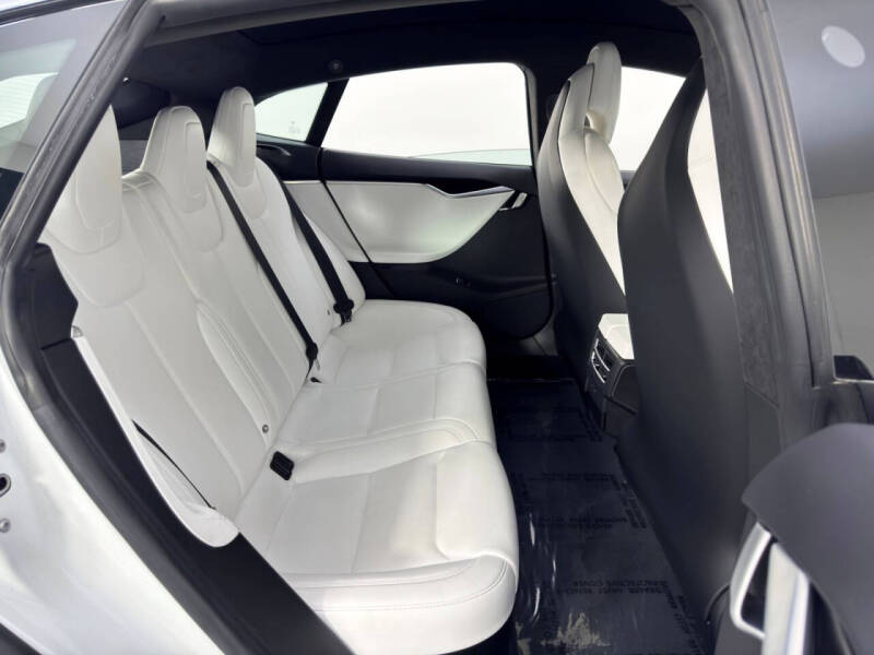 2017 Tesla Model S 90D