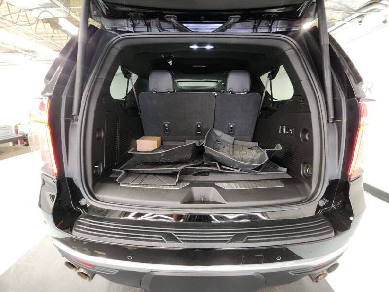 2023 Chevrolet Suburban High Country