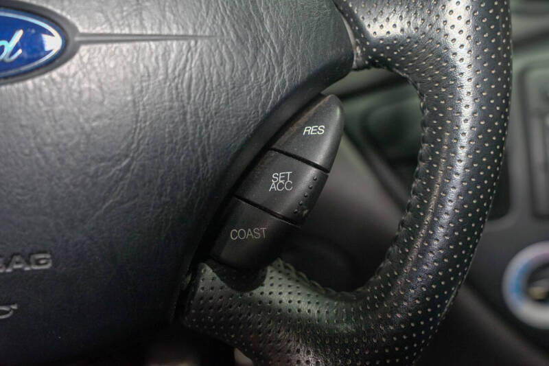 2003 Ford Focus SVT