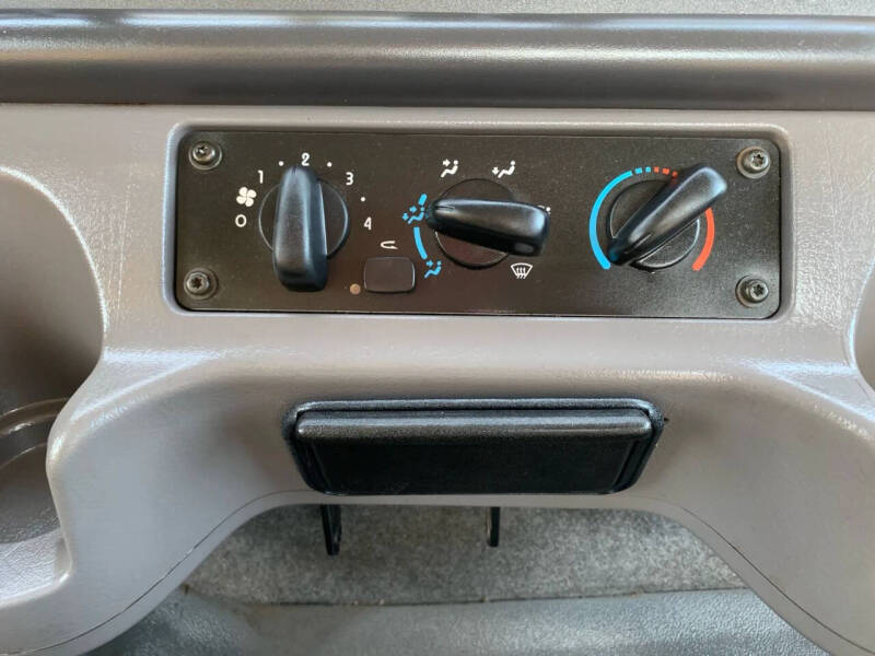 2011 Freightliner M2 112V