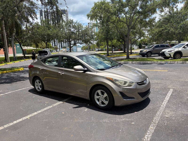 2014 Hyundai Elantra SE