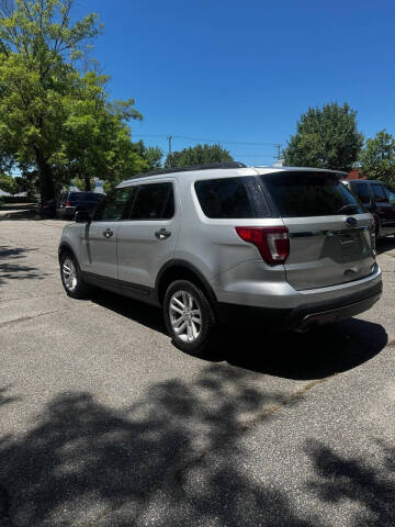 2016 Ford Explorer