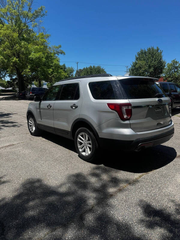 2016 Ford Explorer