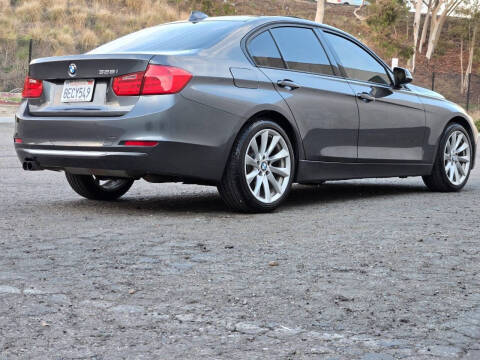 2012 BMW 3 Series 328i