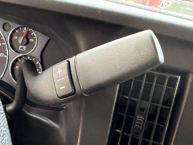 2025 Chevrolet Express LT 3500