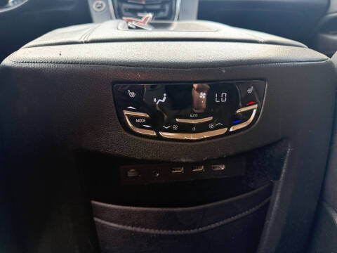 2018 Cadillac Escalade Luxury