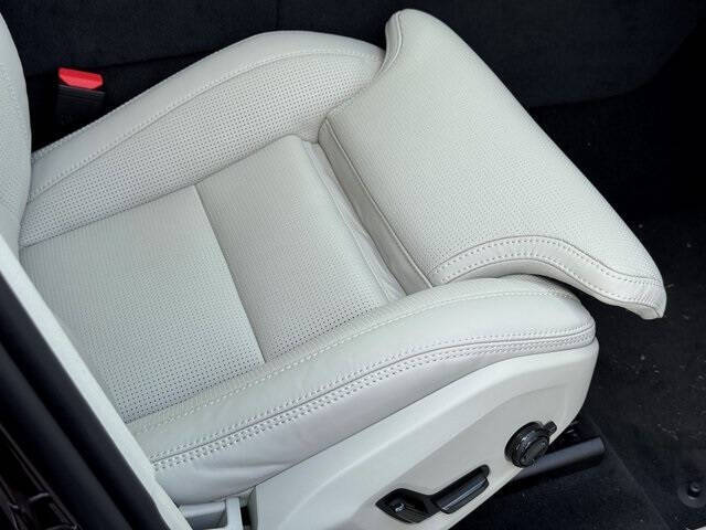 2026 Volvo XC60 T8 Ultra